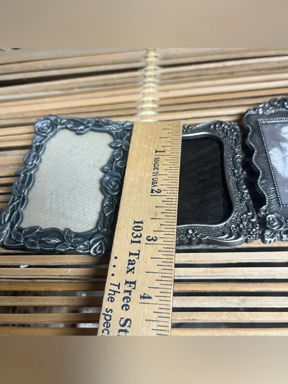 Vtg Small Silver Tone Metal Floral Victorian Easel Picture Frames Bundle Of 4 .